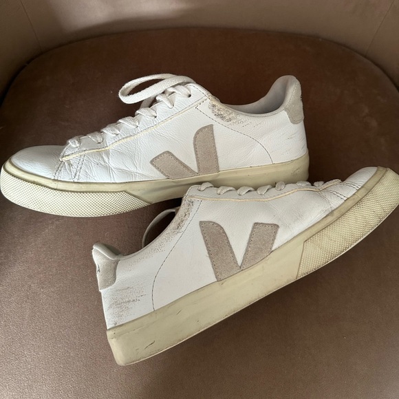 Veja Campo Women's White and Cream Sneakers - Picture 5 of 7